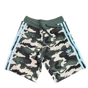 Adidas| Kids Green Camouflage Shorts -Size 5-6 years